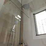 Niki's Garden House - A Beautiful 2 Bedroom House Σπίτι διακοπών *