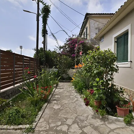 Σπίτι διακοπών Niki's Garden House - A Beautiful 2 Bedroom House