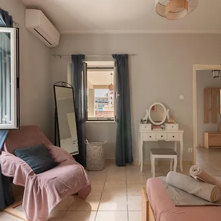 Niki's Garden House - A Beautiful 2 Bedroom House *
