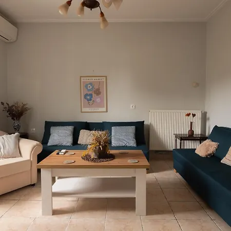 Niki's Garden House - A Beautiful 2 Bedroom House Σπίτι διακοπών