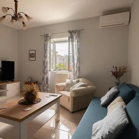 Niki's Garden House - A Beautiful 2 Bedroom House بيت للعطل *